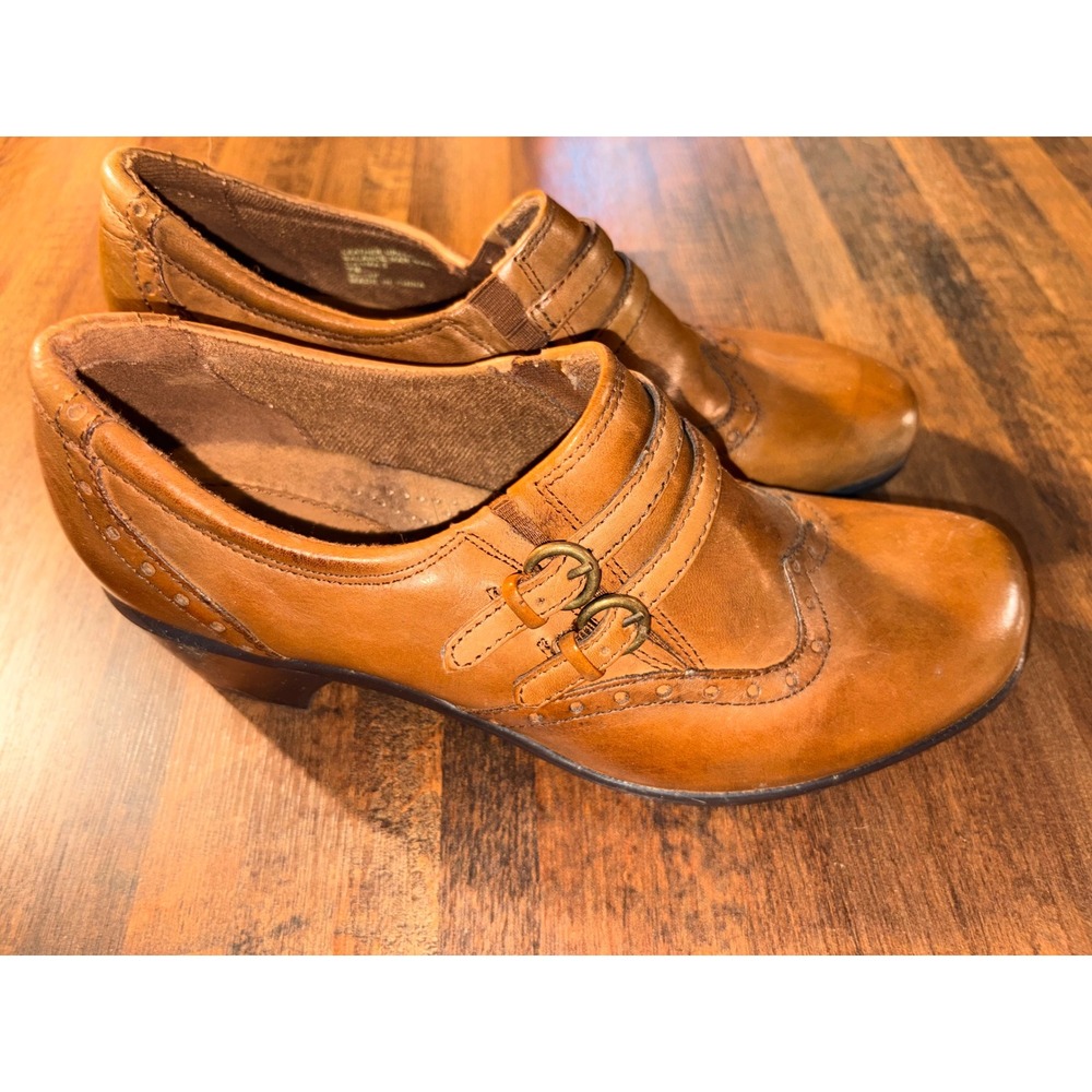Earth Origins Carma 5 Tan Leather Wingtip Buckle Strap Block Heel Shooties 7M - Picture 4 of 8